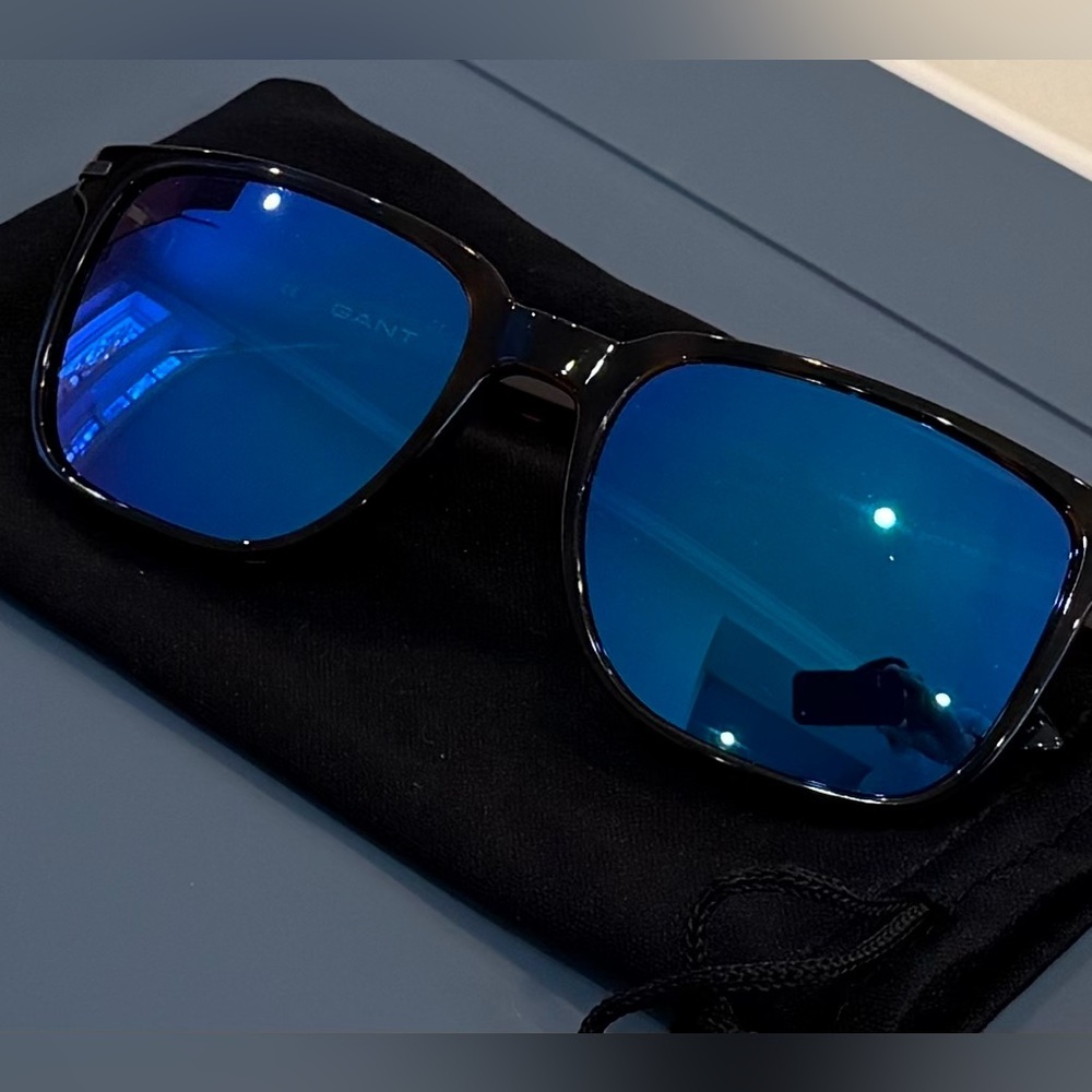 GANT GA7031 Blue Mirror Sunglasses